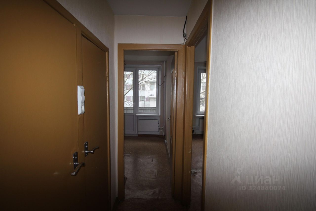 Продажа 2-комн квартиры на вторичном рынке Госпитальный переулок, 8