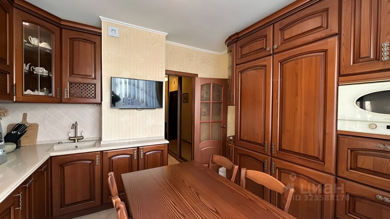 Продажа 3-комн квартиры на вторичном рынке Каргопольская улица, 16К2