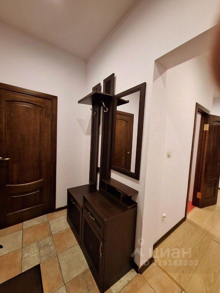 Продажа 3-комн квартиры на вторичном рынке проезд Попов, 1к2