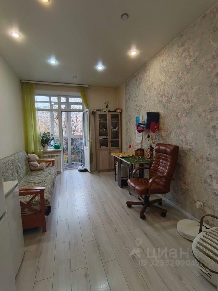 Продажа 3-комн квартиры на вторичном рынке проспект Стачек, 59