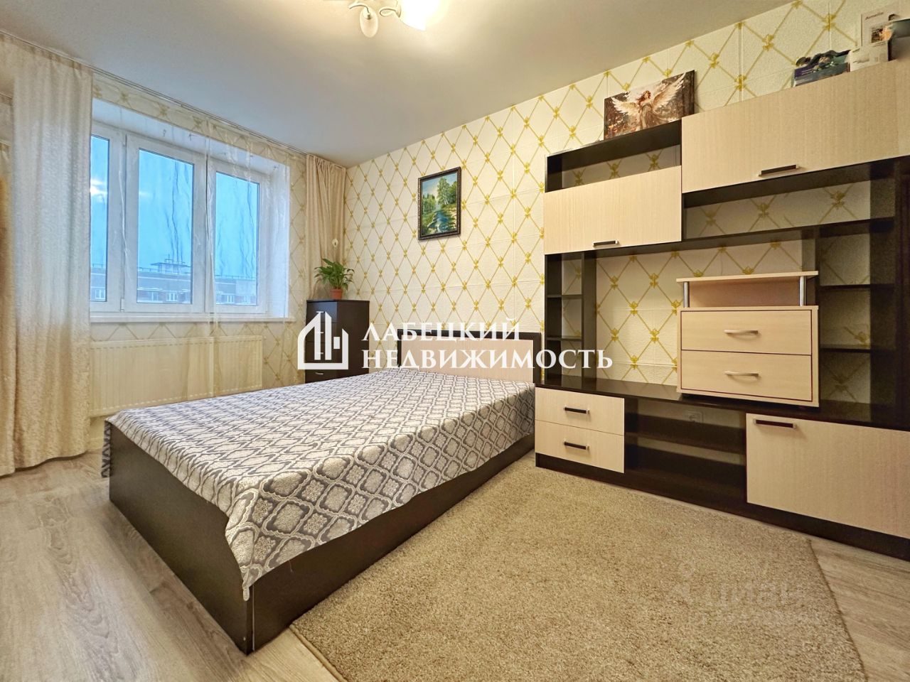 Продажа 1-комн квартиры на вторичном рынке Мурино, улица Шоссе в Лаврики, 70к1