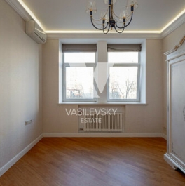 Продажа 5-комн квартиры на вторичном рынке Бауманская улица,  д. 26