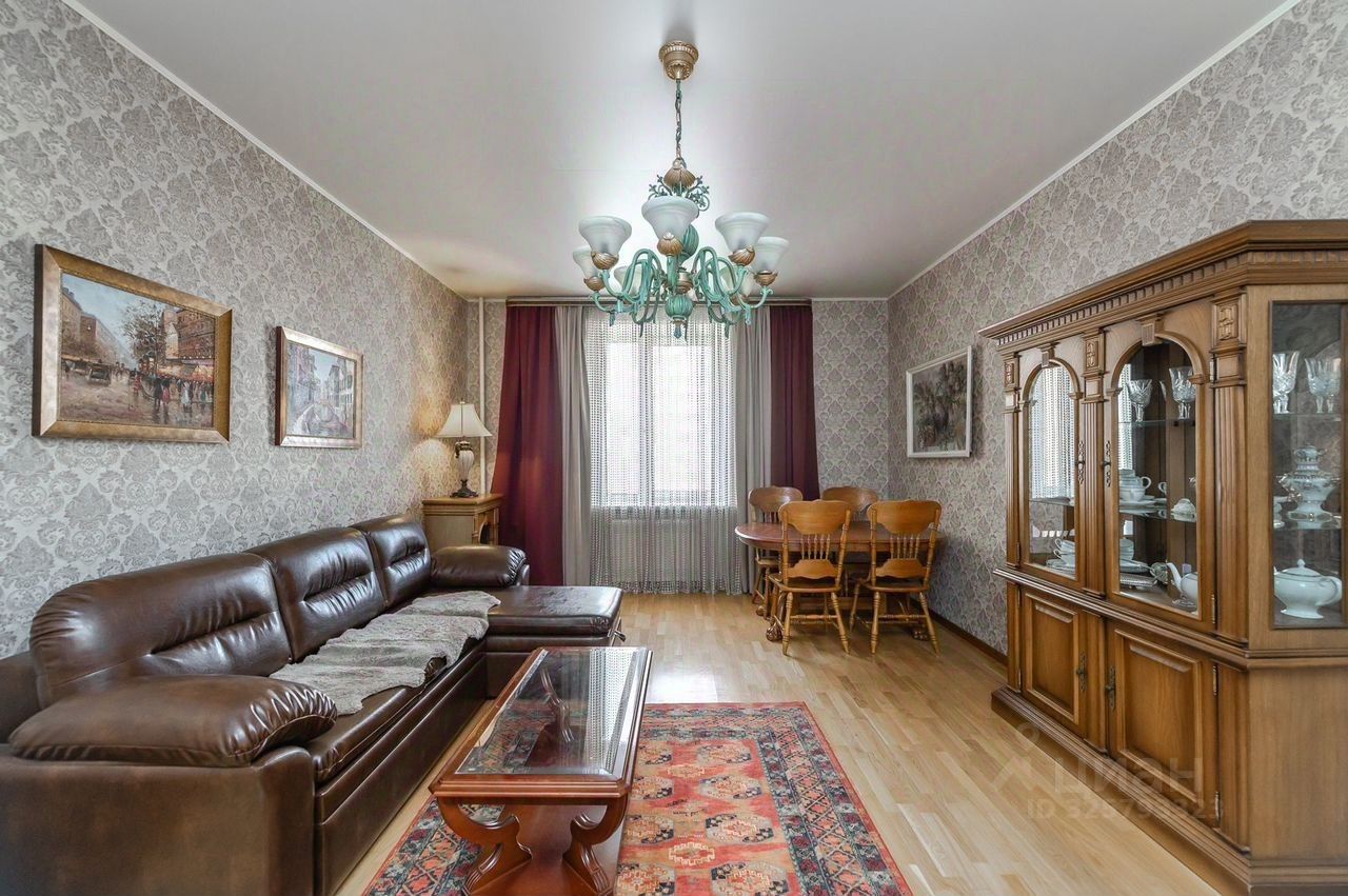 Продажа 3-комн квартиры на вторичном рынке улица Пырьева, 5А