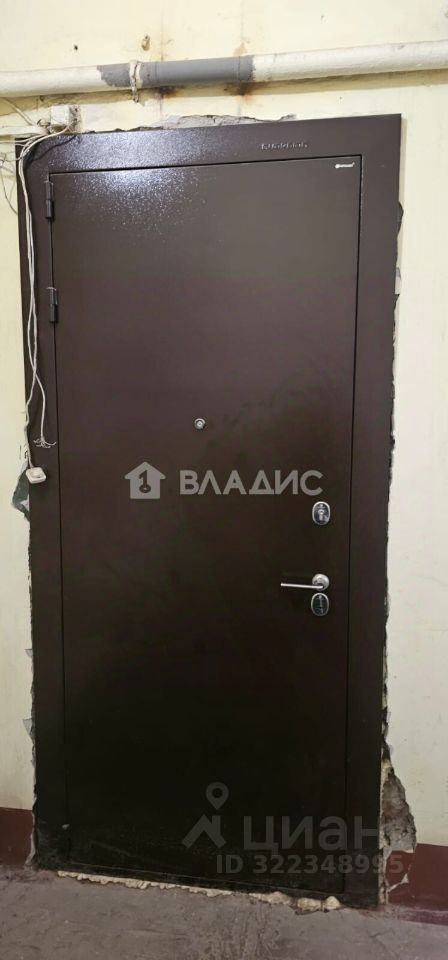 Продажа 3-комн квартиры на вторичном рынке проспект Большой Петроградской стороны, 90