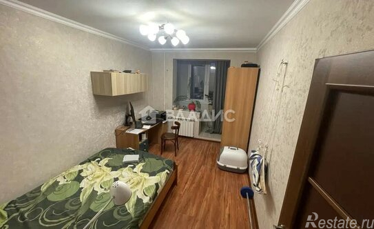 Продажа 4-комн квартиры на вторичном рынке улица Николая Старостина,  д. 7