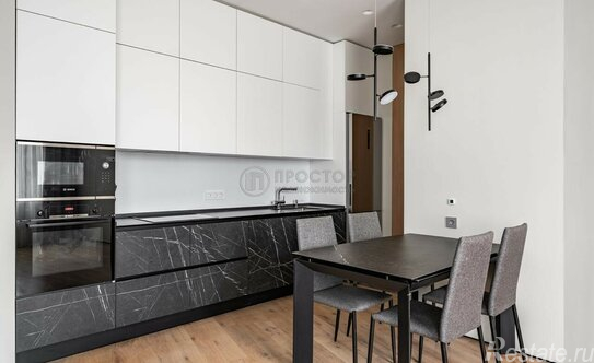 Продажа 2-комн квартиры на вторичном рынке улица Адмирала Макарова,  д. 6А