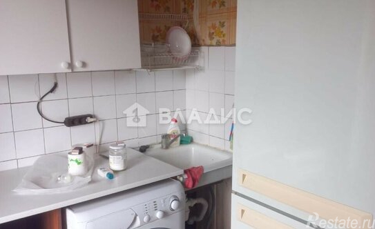 Продажа 2-комн квартиры на вторичном рынке Барвихинская улица,  д. 22