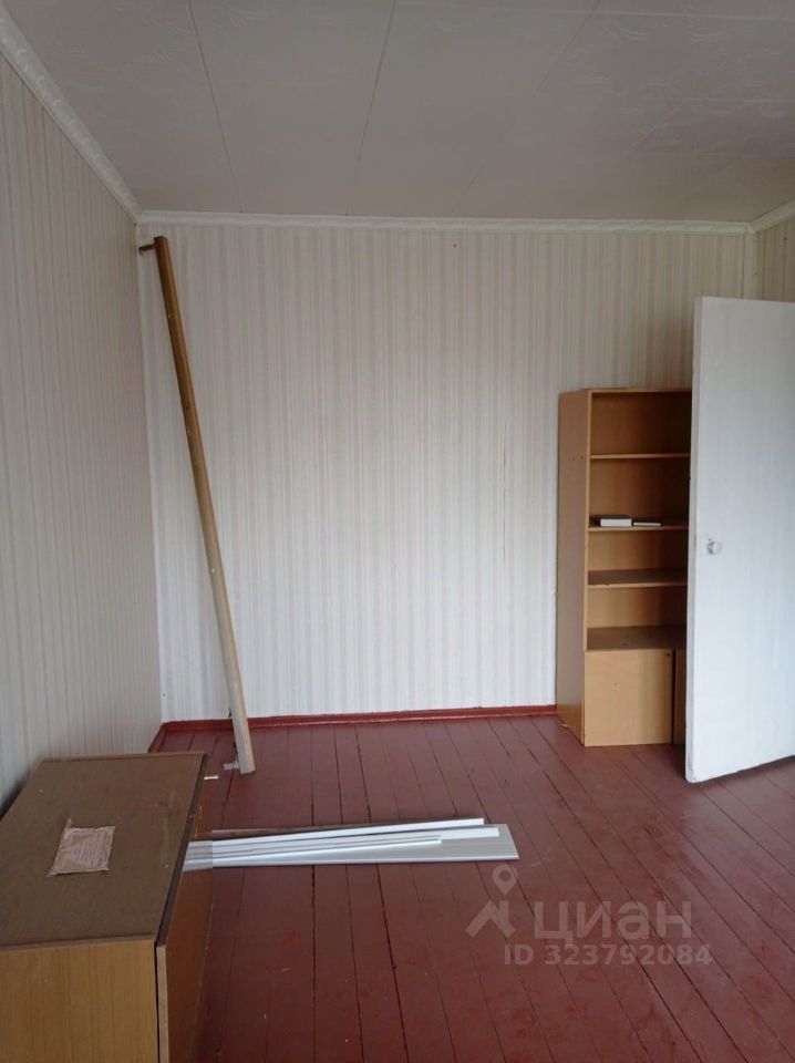 Продажа 2-комн квартиры на вторичном рынке пос. Цветковский, улица Подгорная, 11