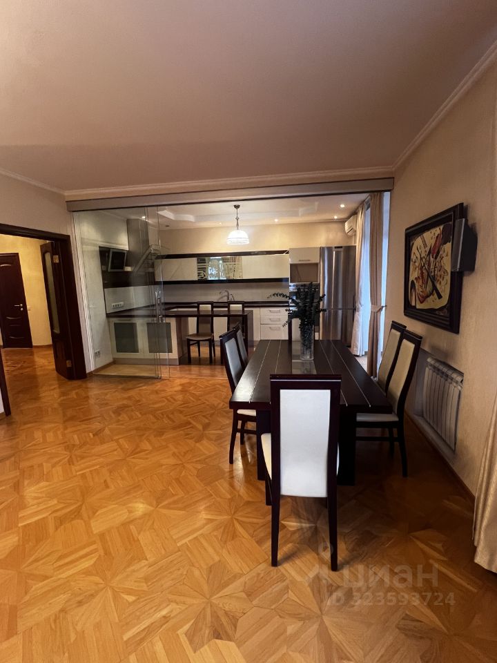 Продажа 4-комн квартиры на вторичном рынке Городок Б мкр, Люберцы, улица 3-е Почтовое Отделение, 61к1