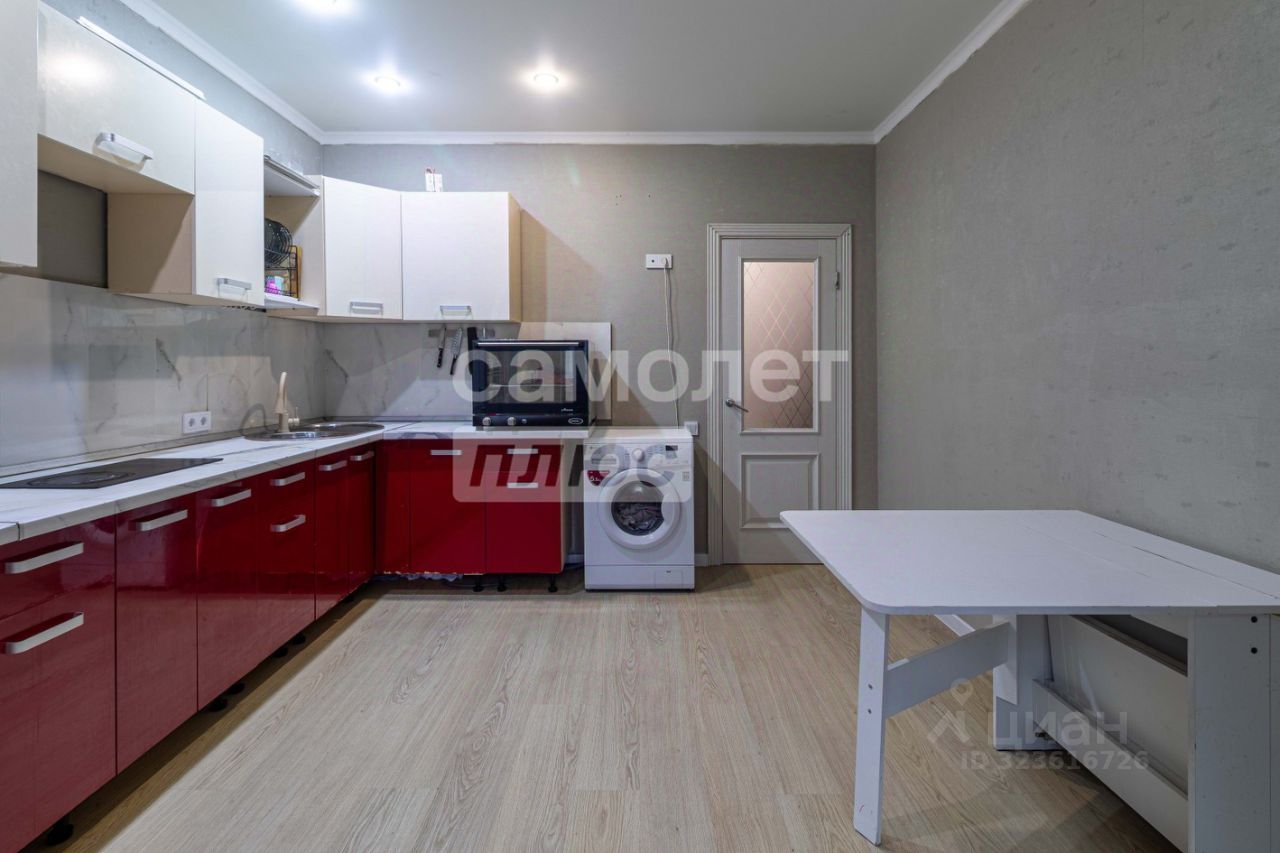 Продажа 3-комн квартиры на вторичном рынке Жуковский, улица Гагарина, 62