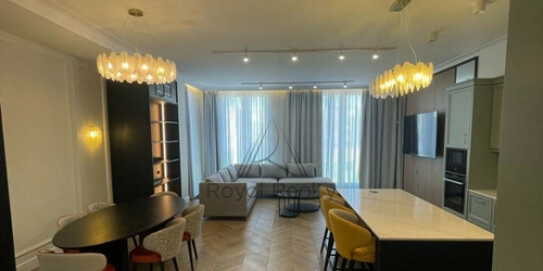 4-комн квартира Крестовский проспект,  д. 12