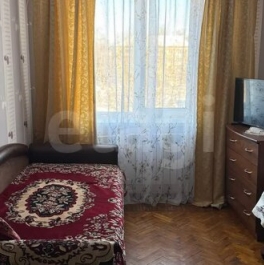 Продажа 3-комн квартиры на вторичном рынке Ломоносов г, Швейцарская ул,  д. 16 к1