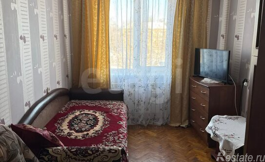 Продажа 3-комн квартиры на вторичном рынке Ломоносов г, Швейцарская ул,  д. 16 к1