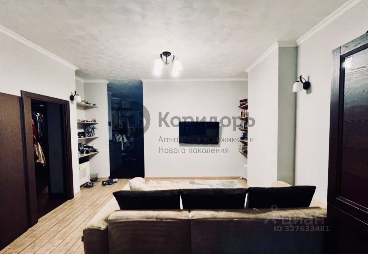 Продажа 2-комн квартиры на вторичном рынке Заречье кв-л, Звенигород, Верхний Посад мкр, улица Садовая,  д. 4