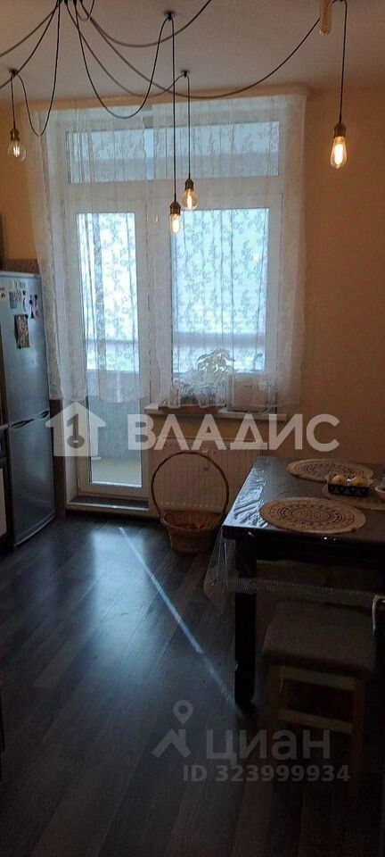 Продажа 3-комн квартиры на вторичном рынке проспект Маршала Блюхера, 9к2