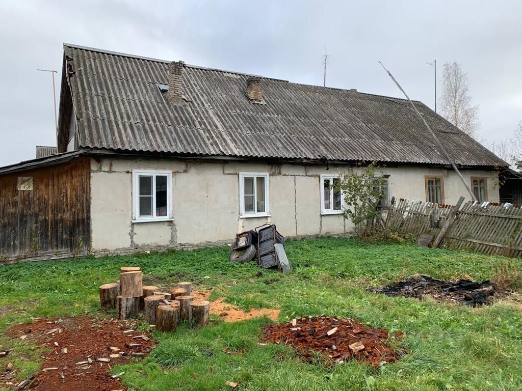 Продажа 2-комн квартиры на вторичном рынке пос. Чаща, улица Железнодорожная, 4