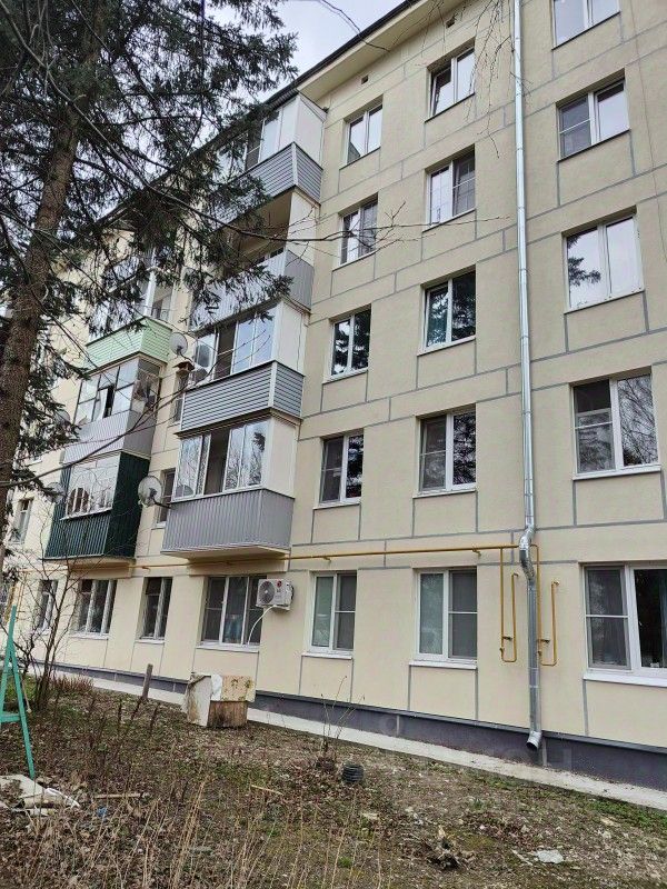 Продажа 2-комн квартиры на вторичном рынке пос. Зеленый Городок, 8