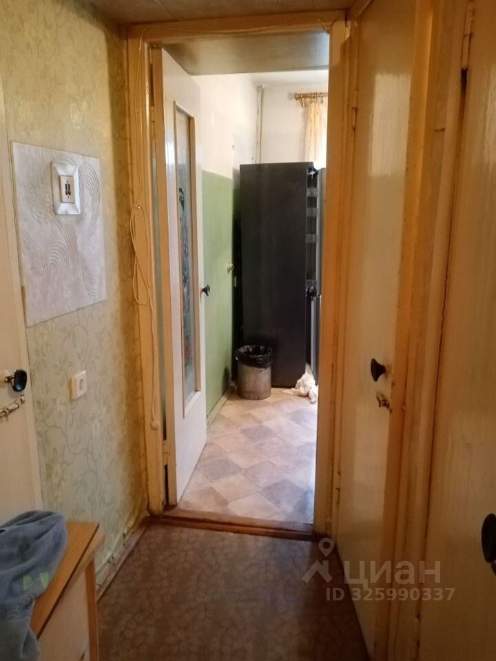 Продажа 3-комн квартиры на вторичном рынке Сланцы, улица Грибоедова,  д. 14