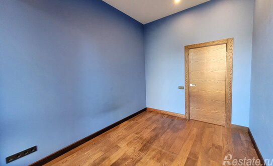 Продажа 3-комн квартиры на вторичном рынке Новогорск, Заречная улица,  д. 6 к1