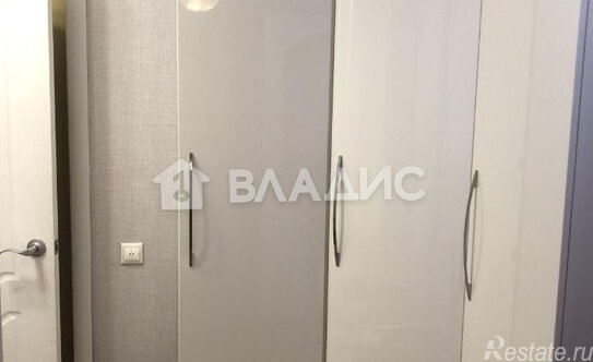 Продажа 1-комн квартиры на вторичном рынке улица Довженко,  д. 6