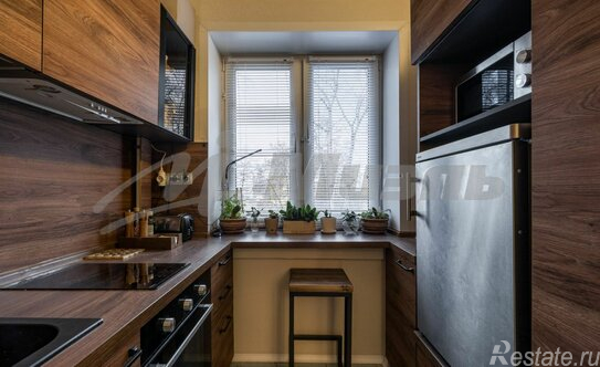 Продажа 1-комн квартиры на вторичном рынке улица Седова,  д. 10 к2