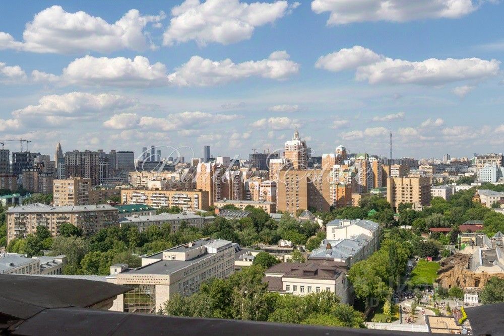 Продажа 4-комн квартиры на вторичном рынке Кудринская площадь, 1