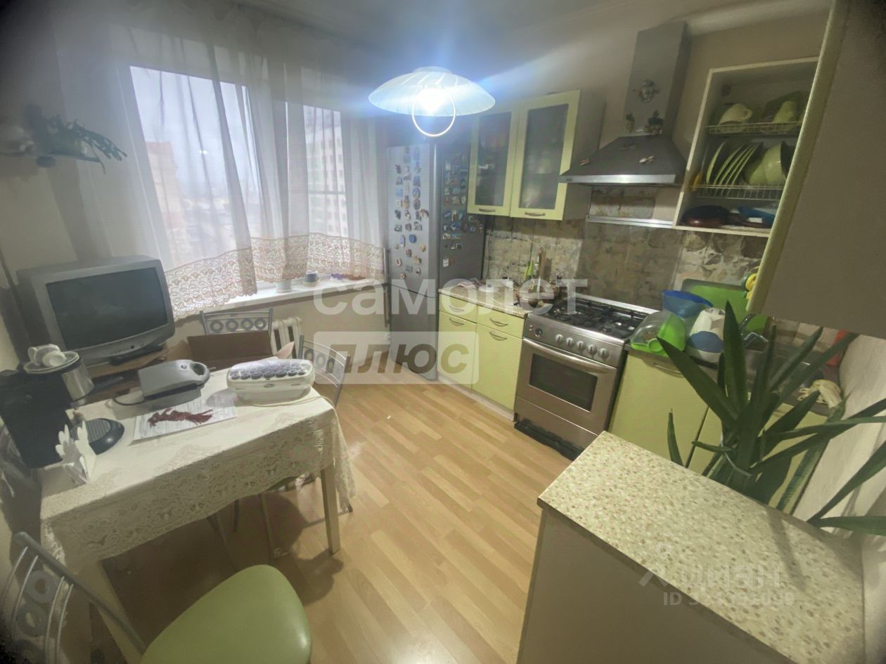 Продажа 3-комн квартиры на вторичном рынке Наро-Фоминск, улица Маршала Г.К. Жукова, 14