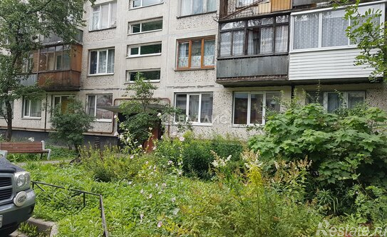 Продажа 2-комн квартиры на вторичном рынке Белградская улица,  д. 28 к4
