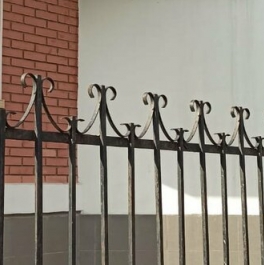 Продажа 3-комн квартиры на вторичном рынке Алымова улица,  д. 3