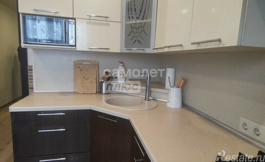 Продажа 2-комн квартиры на вторичном рынке Выборг, улица Гагарина,  д. 45