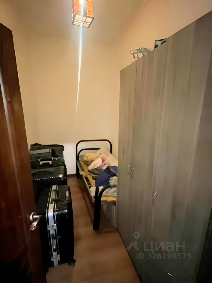 Продажа 2-комн квартиры на вторичном рынке Киевская улица,  д. 3