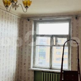 Продажа 2-комн квартиры на вторичном рынке Матросский Б. пер,  д. 1