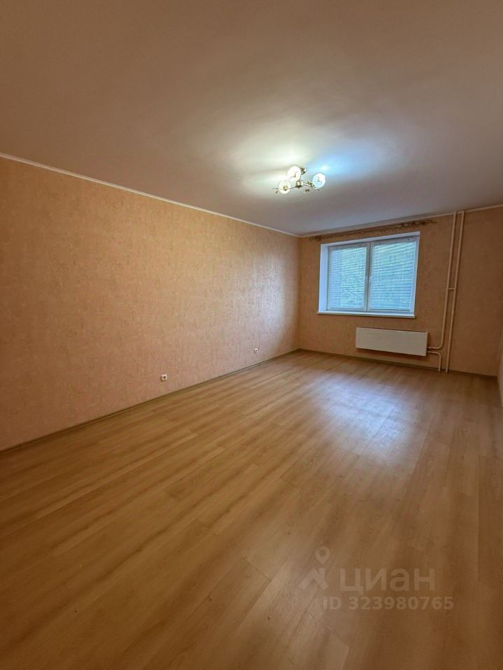 Продажа 2-комн квартиры на вторичном рынке Красное Село, улица Освобождения, 33к1