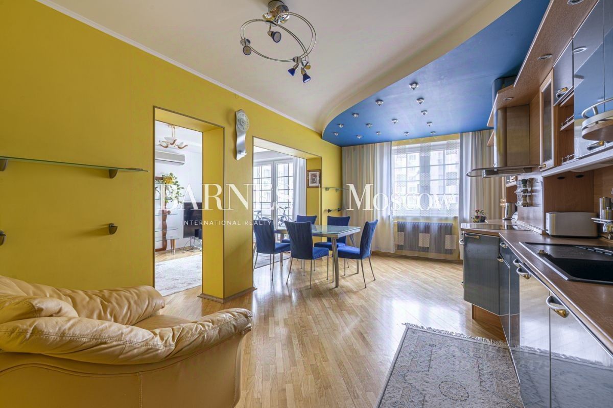 Продажа 3-комн квартиры на вторичном рынке улица Ляпидевского, 2К1