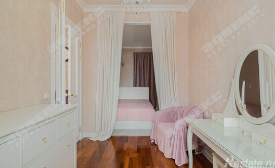 Продажа 2-комн квартиры на вторичном рынке Московский пр-кт,  д. 125