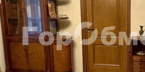 3-комн квартира улица Молостовых, 13К4