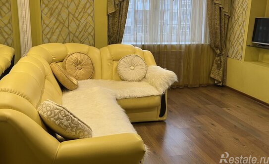 Продажа 2-комн квартиры на вторичном рынке Звёздная улица,  д. 20