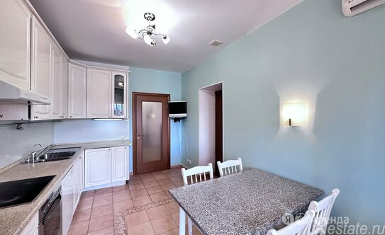 Аренда 4-комн квартиры на вторичном рынке Тверская-Ямская 3-я ул,  д. 52