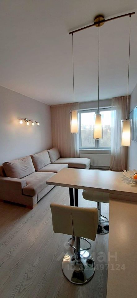 Продажа 2-комн квартиры на вторичном рынке Студенческая улица, 26к1