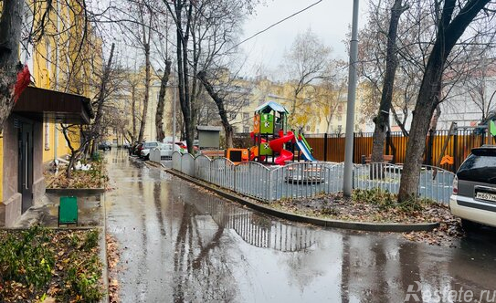 Продажа 4-комн квартиры на вторичном рынке Городская улица,  д. 5