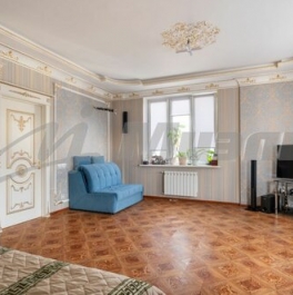 Продажа 4-комн квартиры на вторичном рынке Реутов, Комсомольская улица,  д. 21 к1