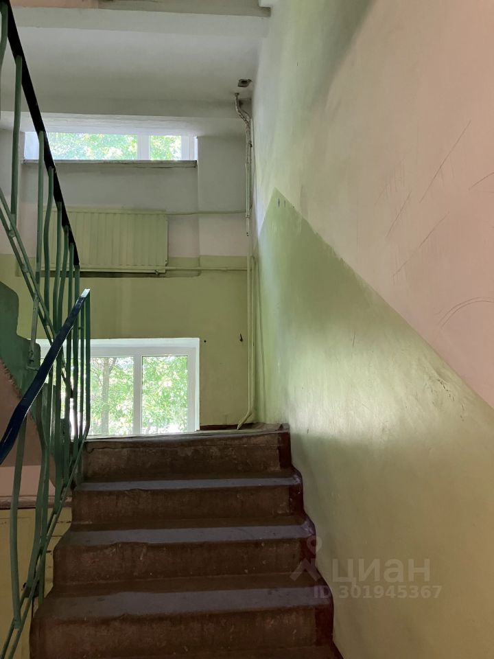 Продажа 3-комн квартиры на вторичном рынке Кировск, Набережная улица, 1к1