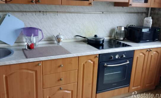 Продажа 3-комн квартиры на вторичном рынке Алма-Атинская улица,  д. 3 к1