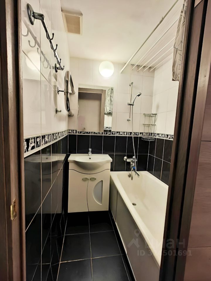 Продажа 3-комн квартиры на вторичном рынке шоссе Энтузиастов, 96К2