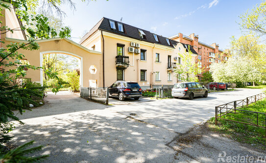 Продажа 5-комн квартиры на вторичном рынке Дибуновская ул,  д. 25,  к. А