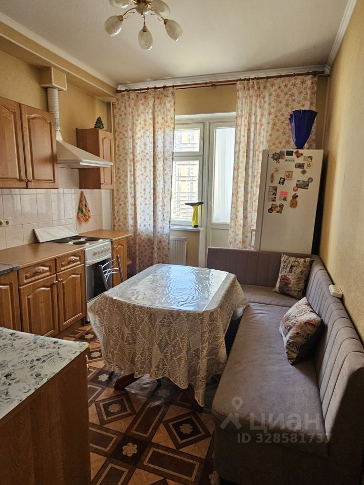 Аренда 1-комн квартиры на вторичном рынке Коломяжский проспект, 20