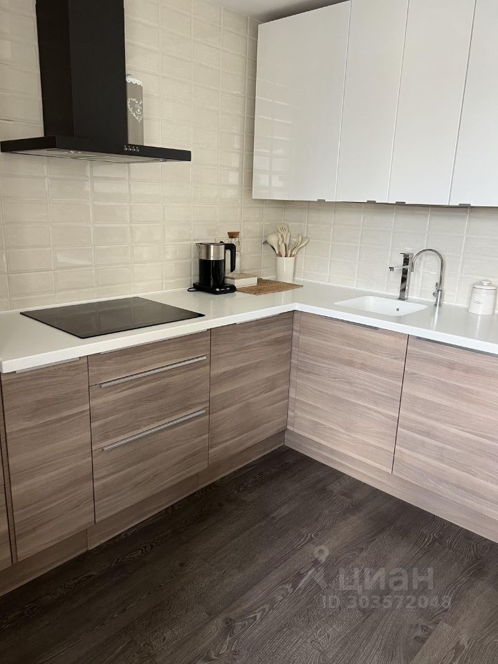 Продажа 2-комн квартиры на вторичном рынке Красная Горка мкр, Люберцы, проспект Гагарина,  д. 5/5