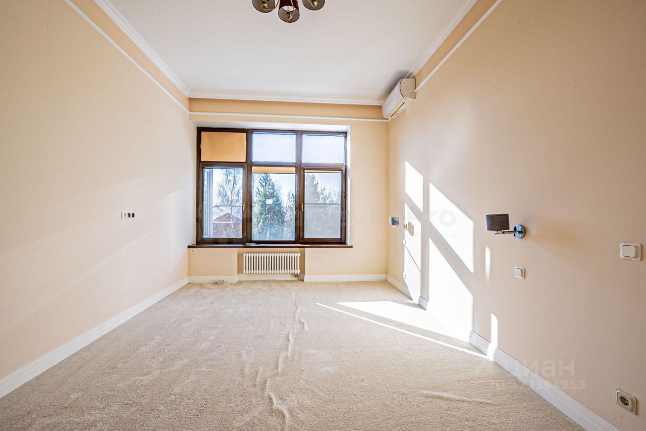 Продажа 4-комн квартиры на вторичном рынке Новое Лапино кп, д. Лапино, 54к2