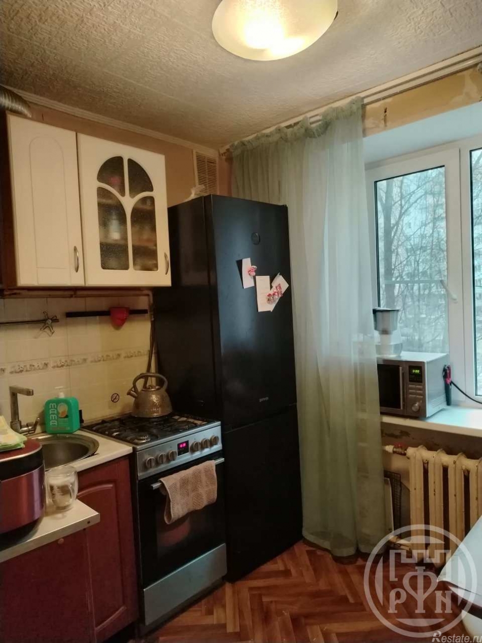 Продажа 2-комн квартиры на вторичном рынке Стрельна г., Гоголя ул. ,  д. 2