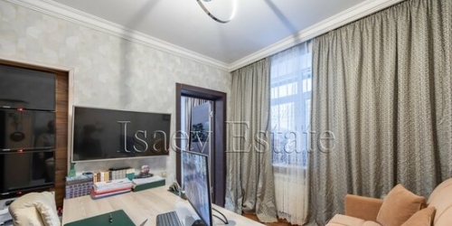 4-комн квартира Луков пер,  д. 8